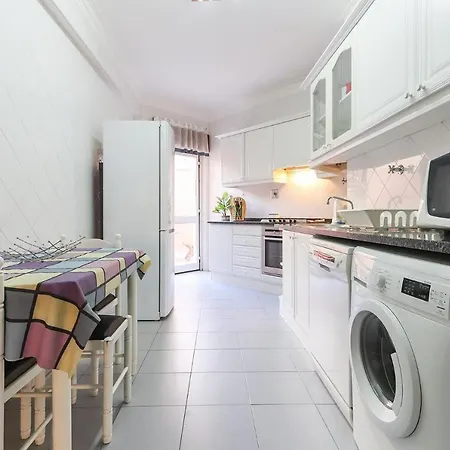 Downtown Typical By Homing Apartment